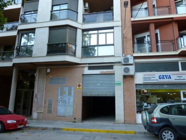 Local comercial en venta en Almansa, San crispin photo 0