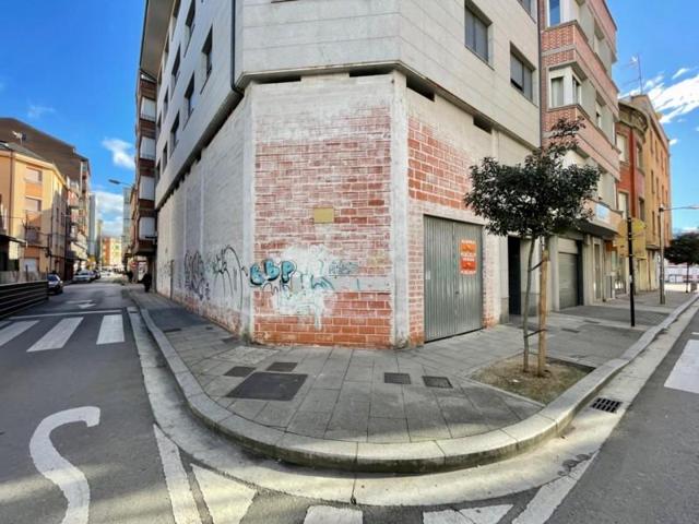 Local comercial en venta en Ponferrada, Centro photo 0