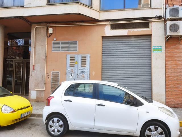 Local comercial en venta en Almansa, Centro photo 0