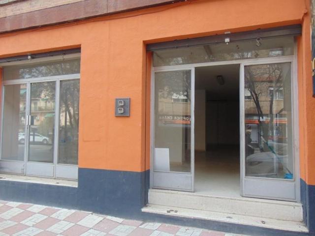 Local comercial en venta en Granada, La Chana photo 0