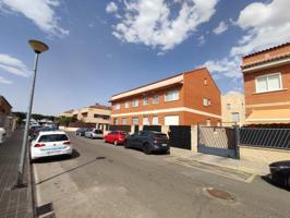 Adosada en venta en Miguelturra, CLARA CAMPOAMOR MIGELTURRA CIUDAD REAL photo 0