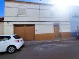 Casas de pueblo en venta en Valdepeñas, Los Llanos photo 0