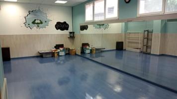 Local comercial en venta en Oviedo, Oviedo photo 0