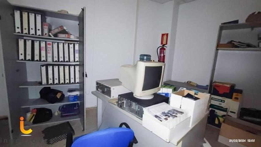 Local comercial en venta en Algeciras, Centro photo 0