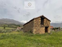 Chalet en venta en Candeleda photo 0