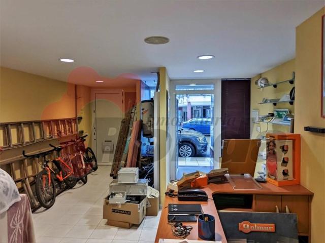 Local comercial en venta en Lugo photo 0
