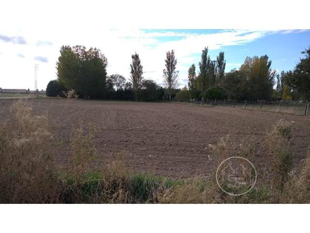 Terreno en venta en Abades photo 0