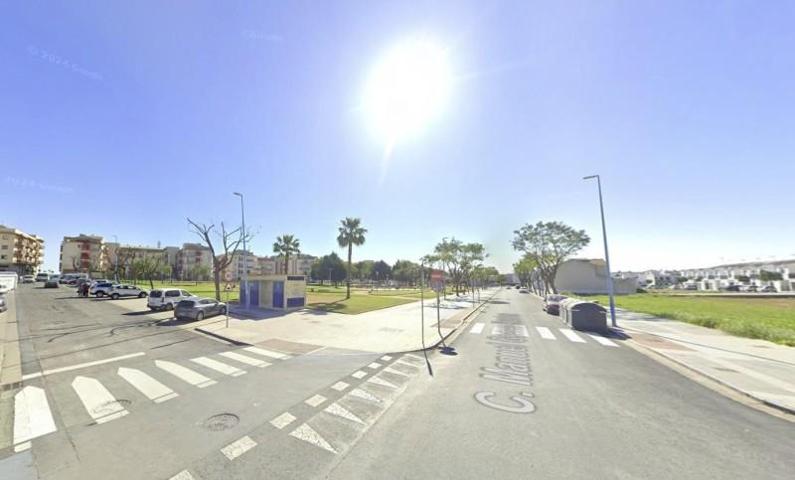 Casa en venta en Lepe, Centro photo 0