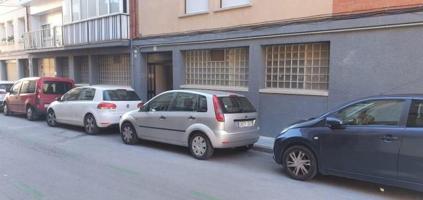 Local comercial en venta en Caldes de Montbui, Av. pi i margall photo 0