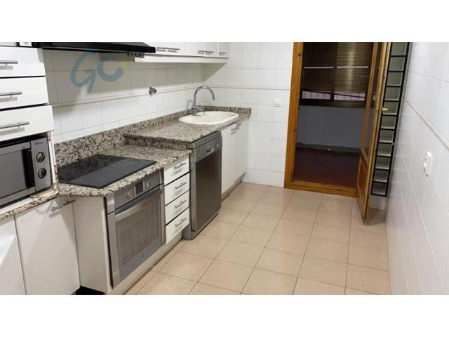 Piso en venta en Caspe photo 0