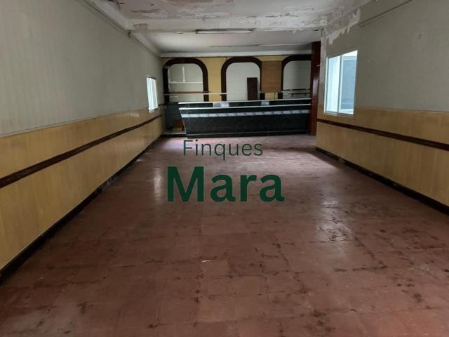 Local comercial en venta en Sant Boi de Llobregat, Vinyets photo 0