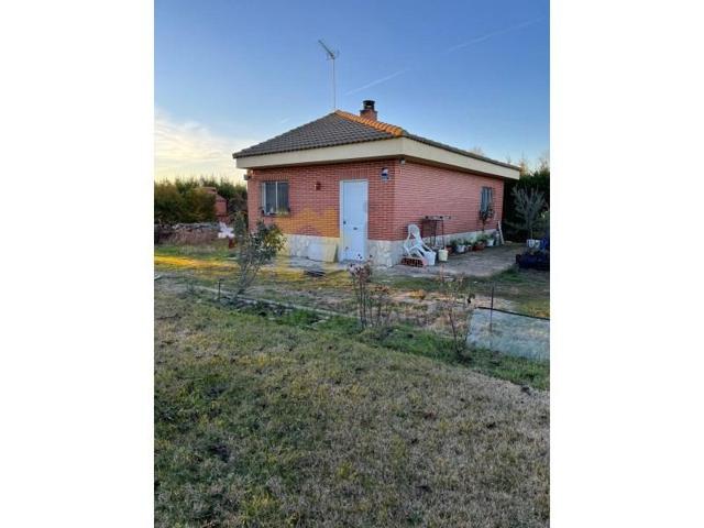Chalet en venta en Tudela de Duero photo 0