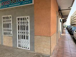 Local comercial en venta en Torrevieja, Playa del Acequion photo 0