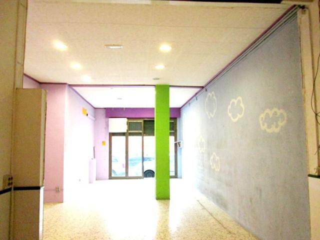 Local comercial en venta en Vilafranca del Penedès photo 0