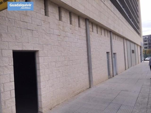 Local comercial en venta en Tomares, ALJARAFESA photo 0