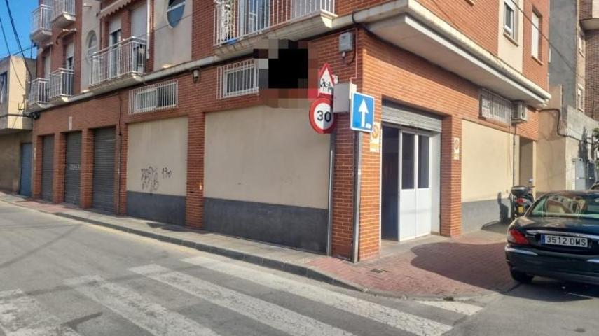 Local comercial en venta en Murcia, Puente Tocinos photo 0