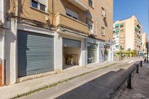 Local comercial en venta en Granada, Zaidin photo 0