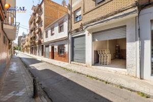 Local comercial en venta en Granada, Zaidin photo 0