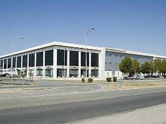 Local comercial en venta en Dos Hermanas, La Hacienda - Nueva Andalucía photo 0