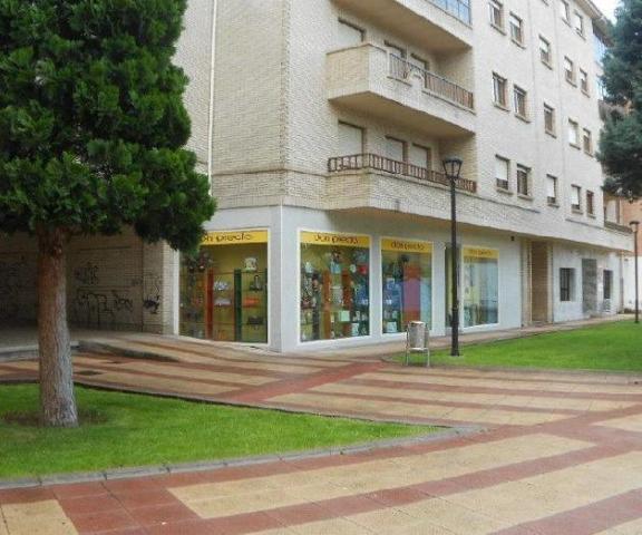Local comercial en venta en La Robla, La Robla photo 0