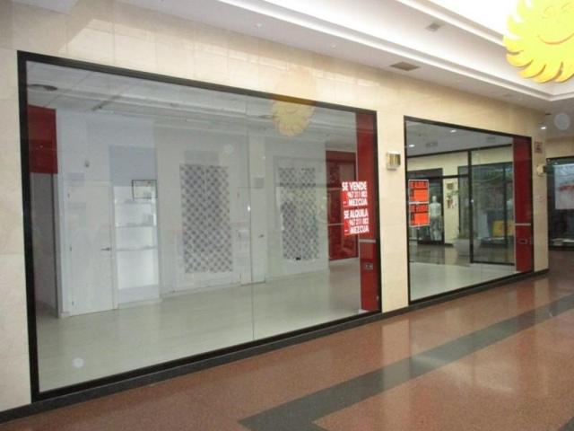 Local comercial en venta en Almansa, Centro photo 0