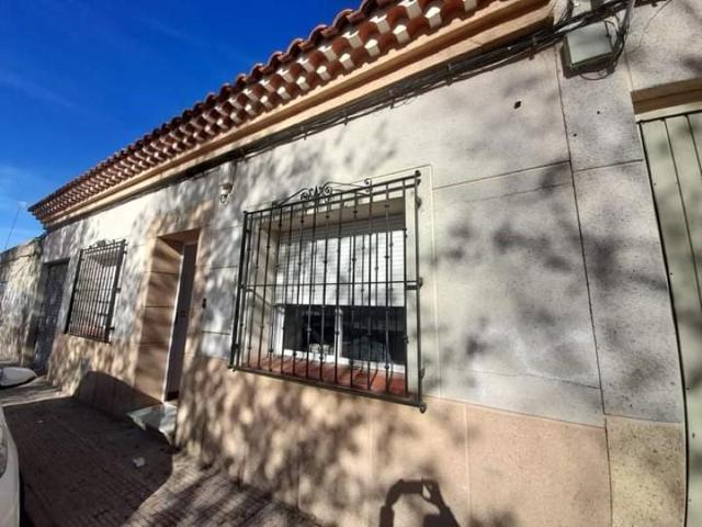 Casa en venta en Villarrobledo photo 0