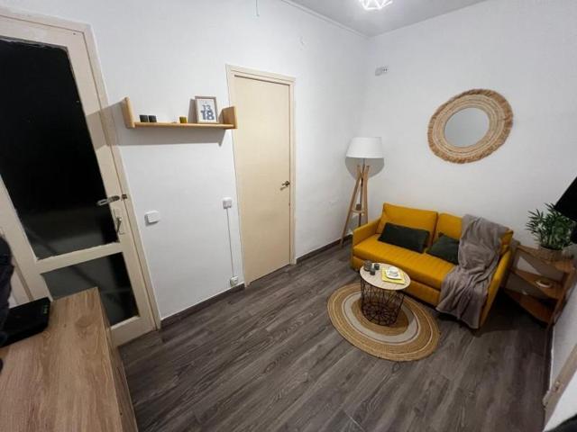 Oficina en venta en Barcelona, Sant Antoni photo 0