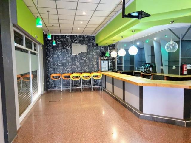 Local comercial en venta en Elda, Avenida de chapí photo 0