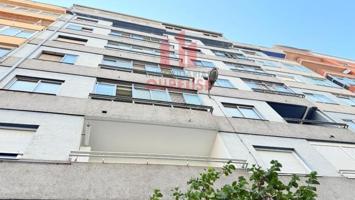 Piso en venta en Ourense, Veintiuno photo 0