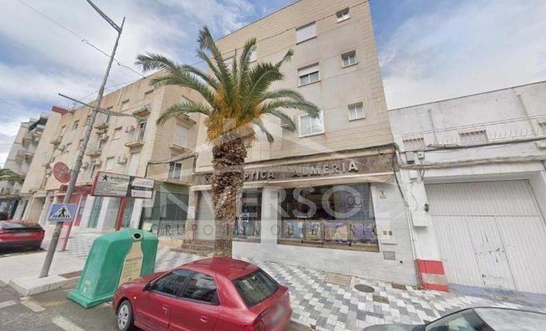 Piso en venta en Almería photo 0