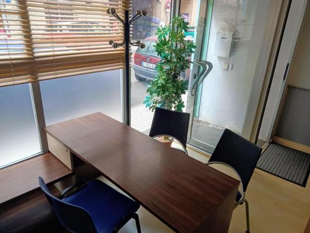 Local comercial en venta en Zaragoza, Romareda photo 0