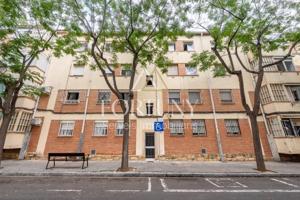 Piso en venta en Reus, Mestral photo 0