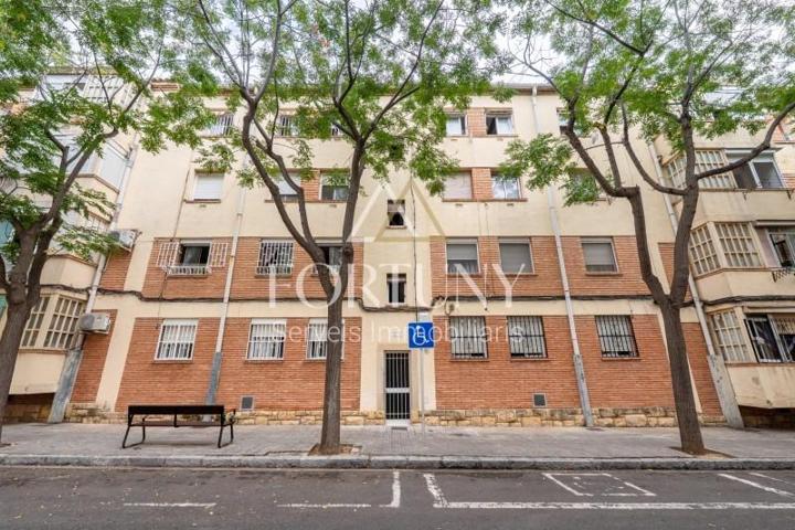 Piso en venta en Reus, Mestral photo 0