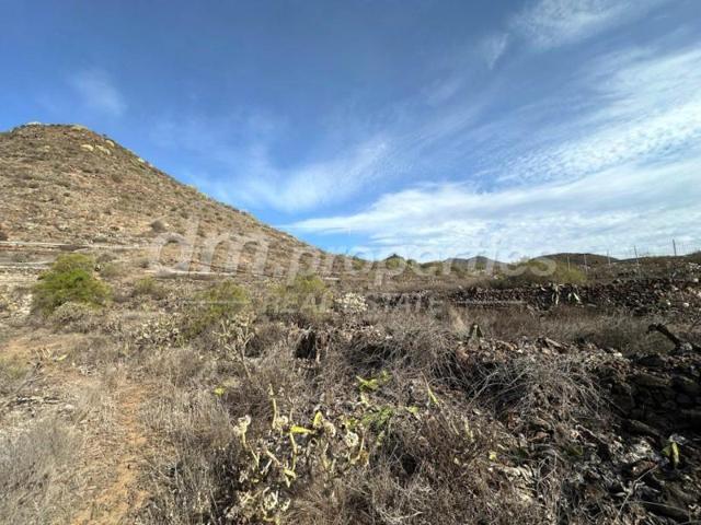 Terreno en venta en Arona, El Cho photo 0