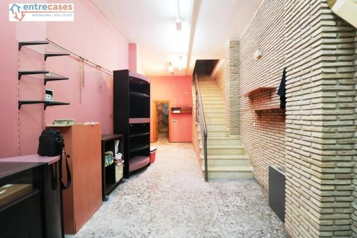 Local comercial en venta en Gilet, Plaza de la estrella photo 0