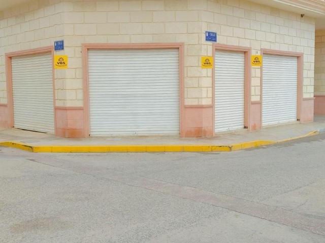 Local comercial en venta en Formentera del Segura, Pueblo photo 0