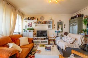 Piso en venta en Villaviciosa, Villaviciosa photo 0