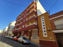 Apartamento en venta en Torrevieja, Centro photo 0