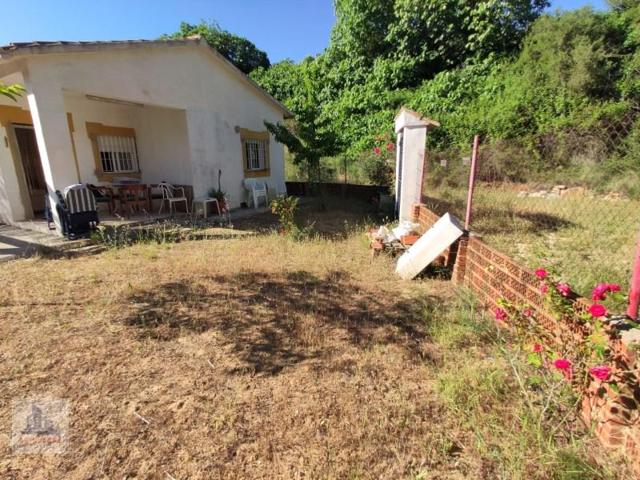 Casa con terreno en venta en Buñol photo 0