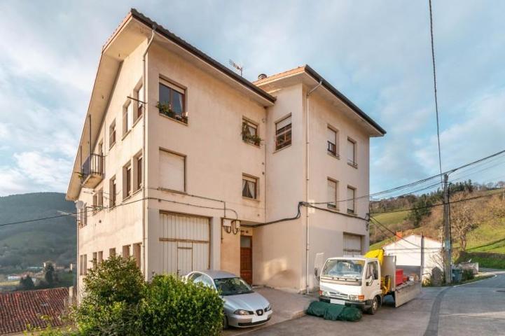Piso en venta en Tineo, Northern spain photo 0