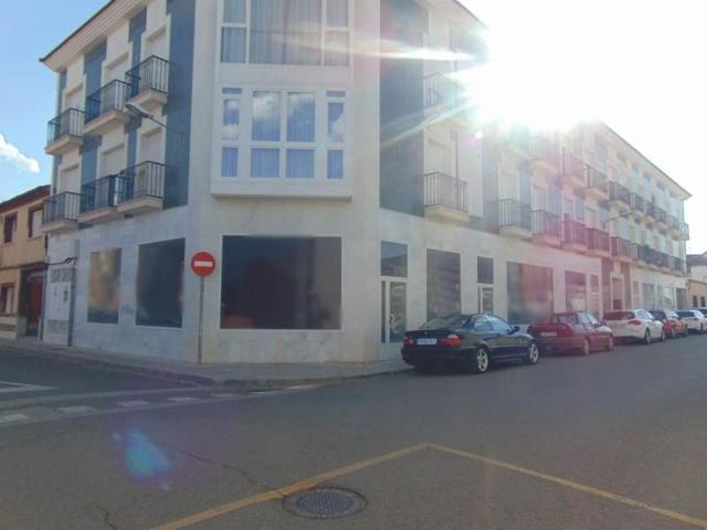 Local comercial en venta en Manzanares, Manzanares photo 0