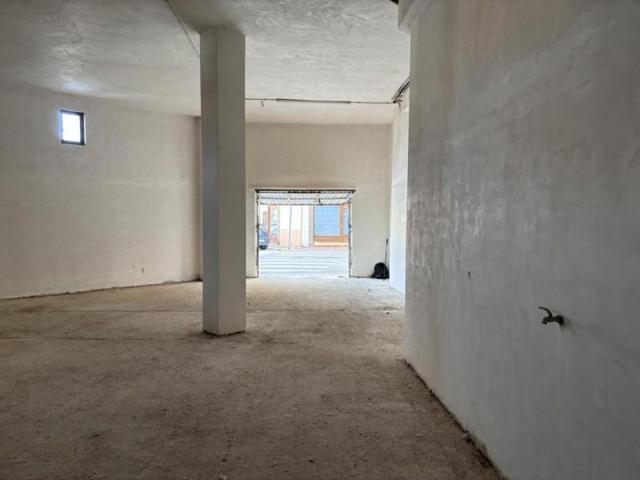 Local comercial en venta en Medina de Pomar photo 0