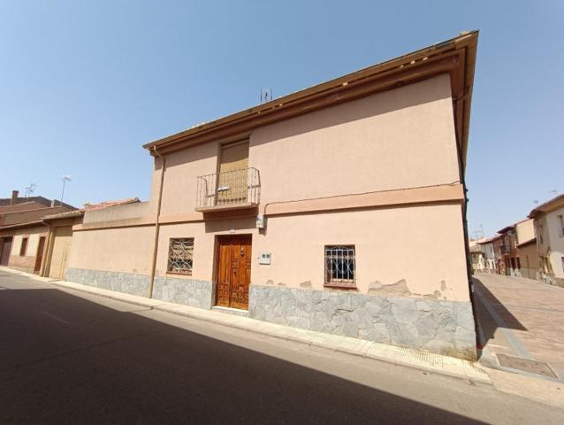 Casa con terreno en venta en Valderas, Valderas photo 0