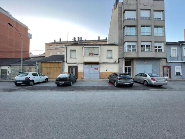 Casa en venta en Ponferrada, Centro photo 0