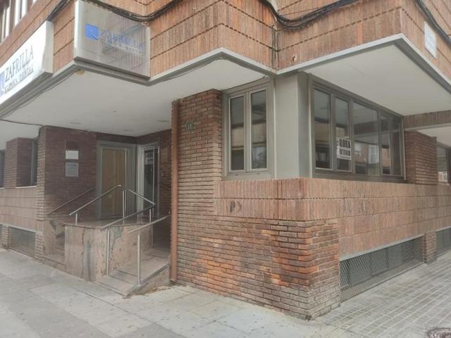 Local comercial en venta en Almansa, Centro photo 0