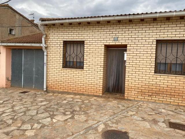 Casas de pueblo en venta en Calamocha, Área de Jiloca photo 0