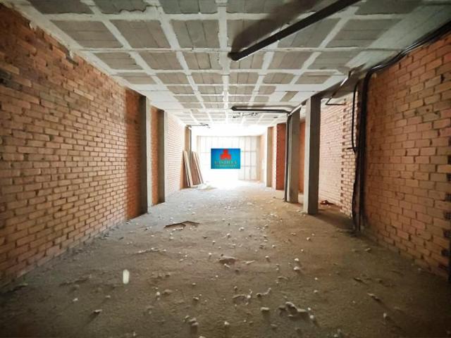 Local comercial en venta en Ávila, Barrio universidad photo 0
