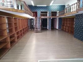 Local comercial en venta en Ferrol photo 0