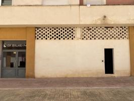 Local comercial en venta en Almendralejo photo 0