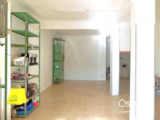 Local comercial en venta en Girona photo 0